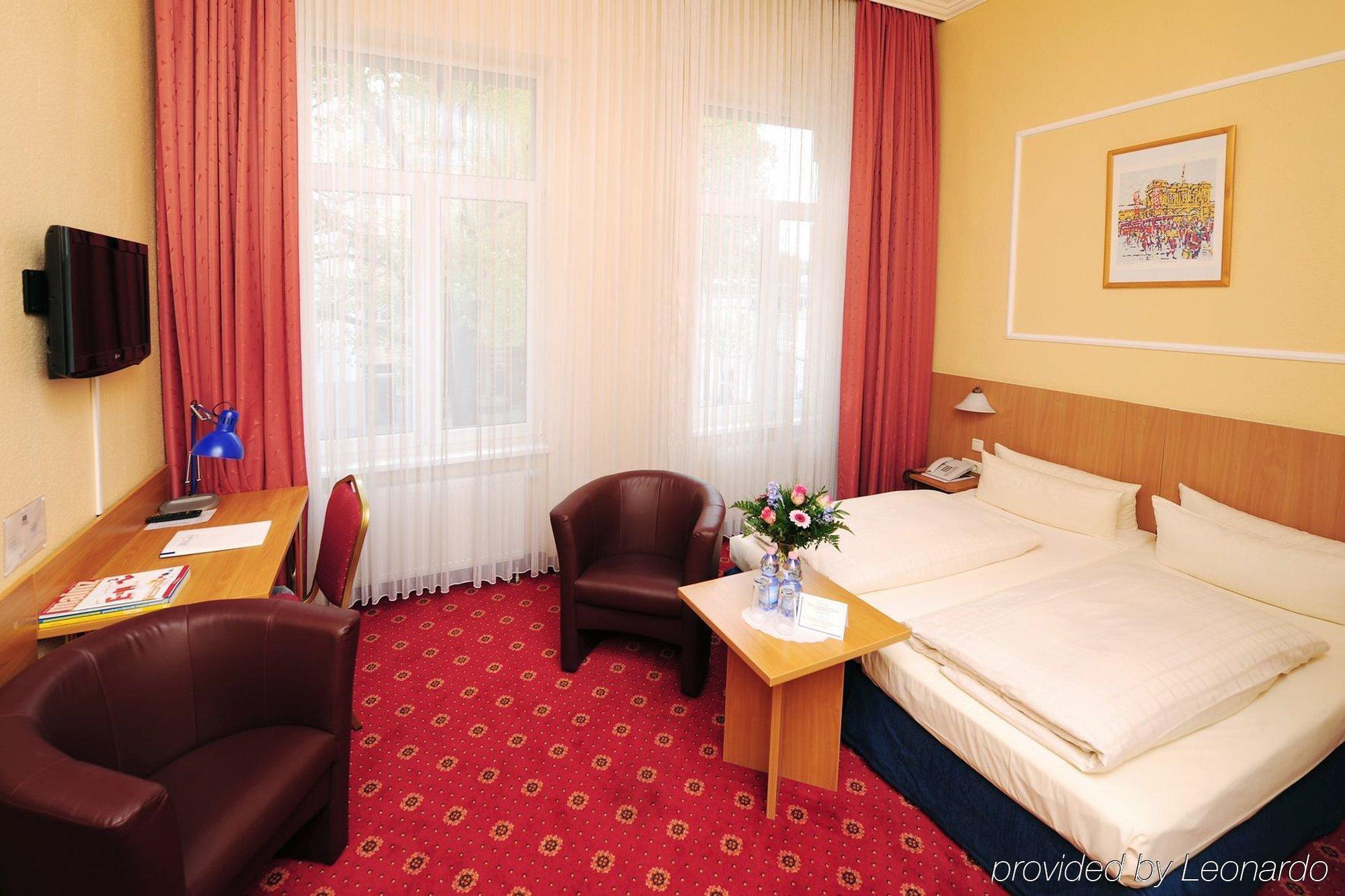 Hotel Koenigshof Mainz Room photo